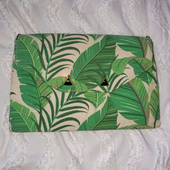 S&D Slim Clutch Banana Leaves - Picture 1 of 3